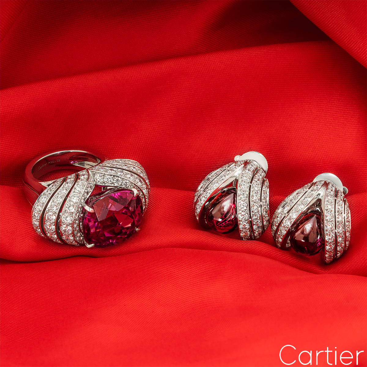 Cartier stud outlet ring